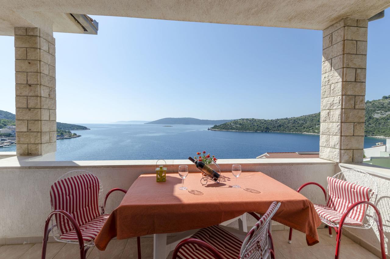Apartments Ante Vinišće المظهر الخارجي الصورة