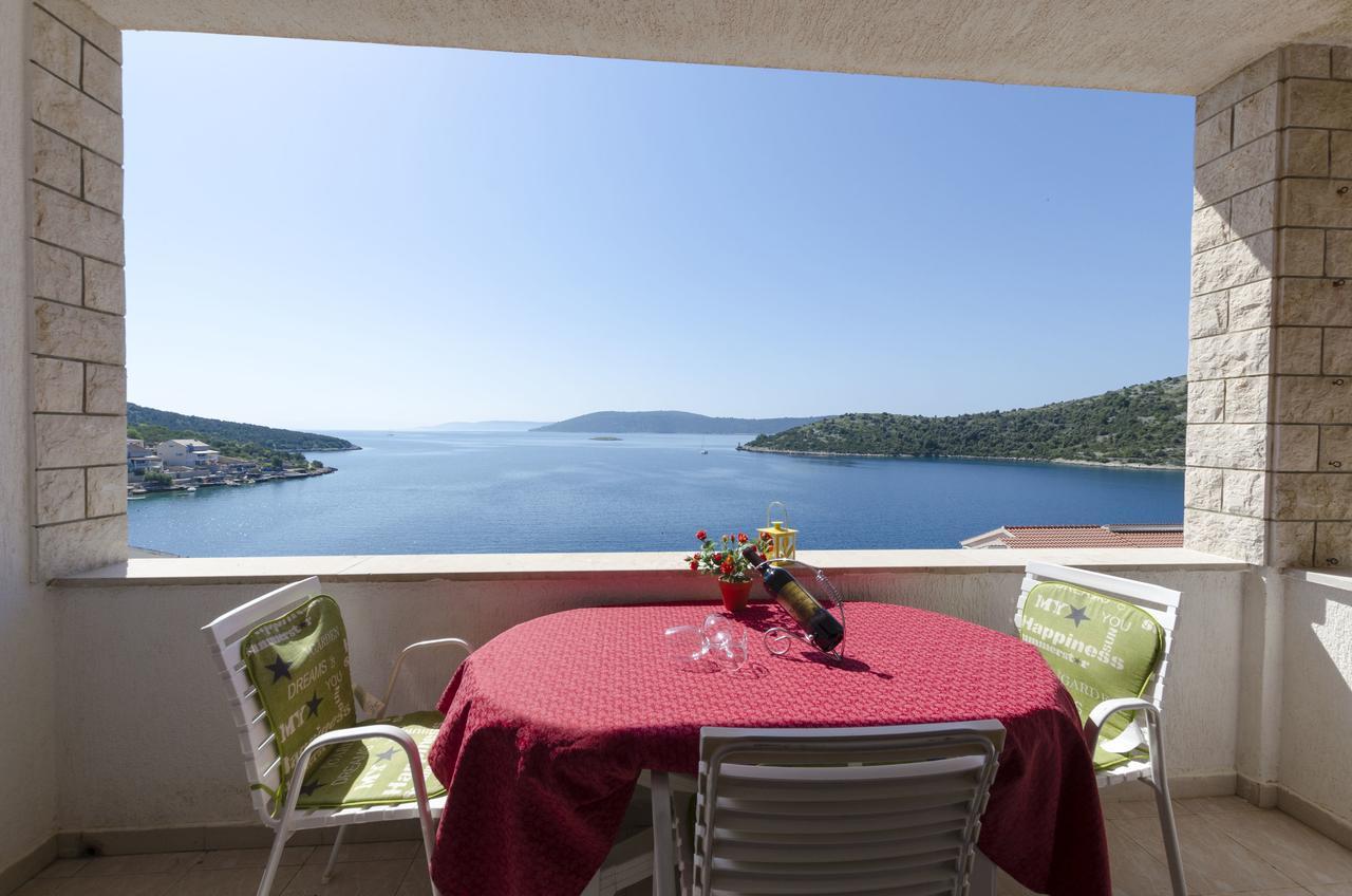 Apartments Ante Vinišće المظهر الخارجي الصورة